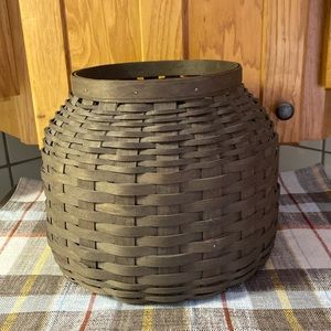Longaberger 2006 ? Deep Brown Beehive Shaped Cookie Jar Basket ONLY.